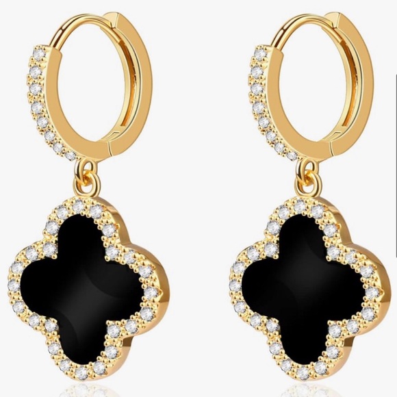 Crystal Clover Earrings - Picture 1 of 3